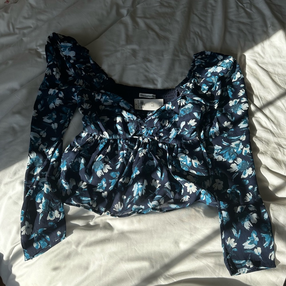 Abercrombie & Fitch Long Sleeve Floral Shirt - NWT